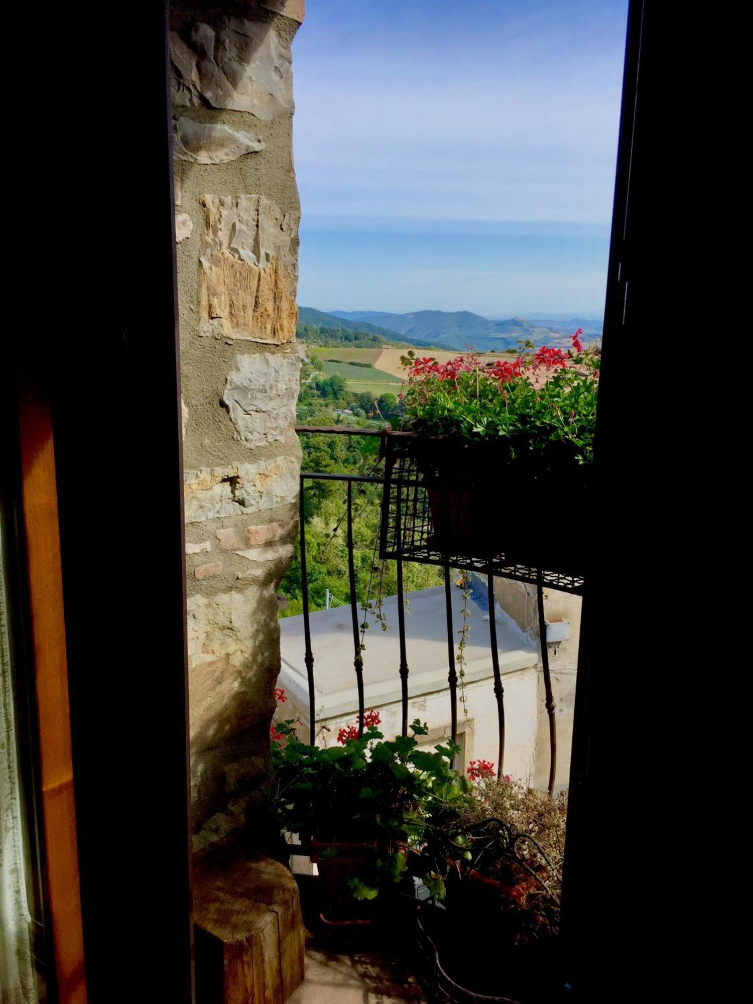 Andante Appartamenti Castelnuovo di Val di Cecina Kültér fotó